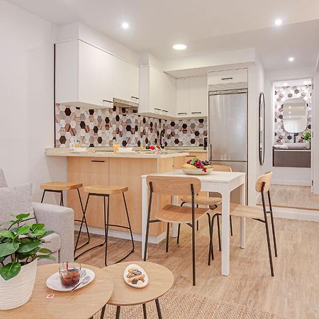 Diseno A Coruna Con Garaje Gratis By Theblueapartments Com Luaran gambar