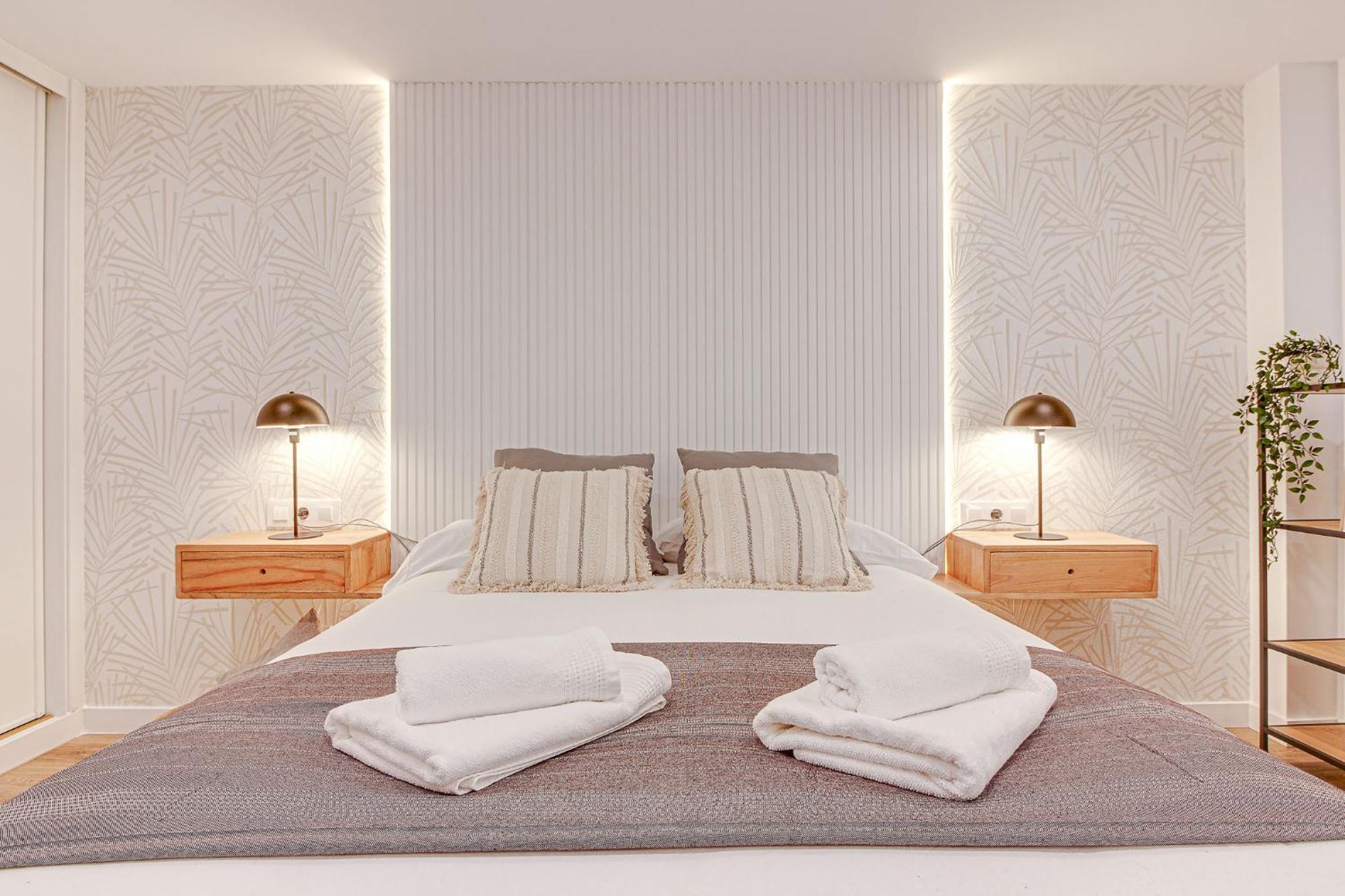 Diseno A Coruna Con Garaje Gratis By Theblueapartments Com Luaran gambar